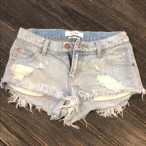 Pistola Denim distressed shorts size 25